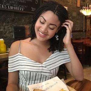 Meet your Posher, Lea